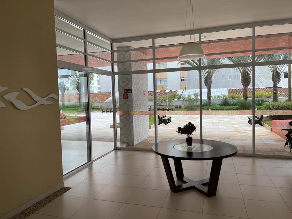 Lindo Apartamento A 50 Metros Da Praia กัวรูจา ภายนอก รูปภาพ